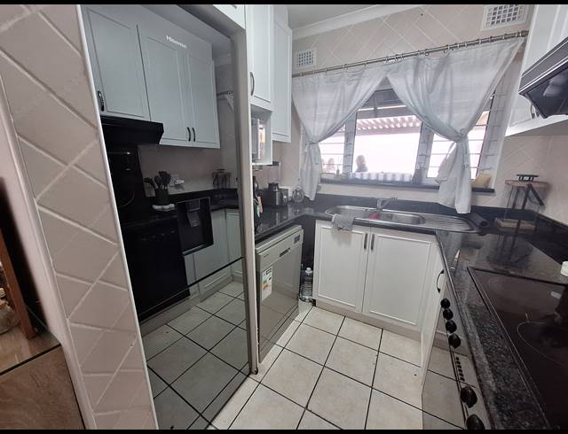 2 BEDROOM TOWNHOUSE TO LET IN UMHLANGA CENTRAL